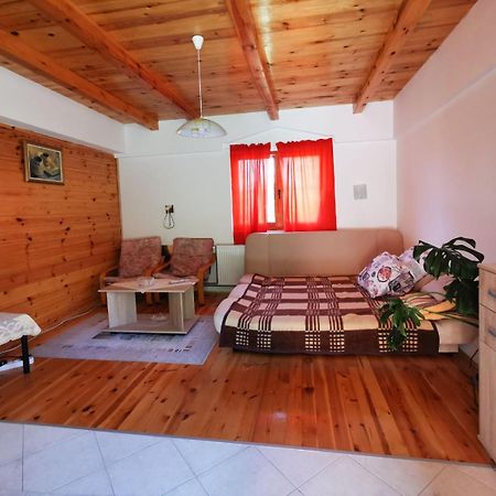 Apartmani Beslic Kremna Bagian luar foto
