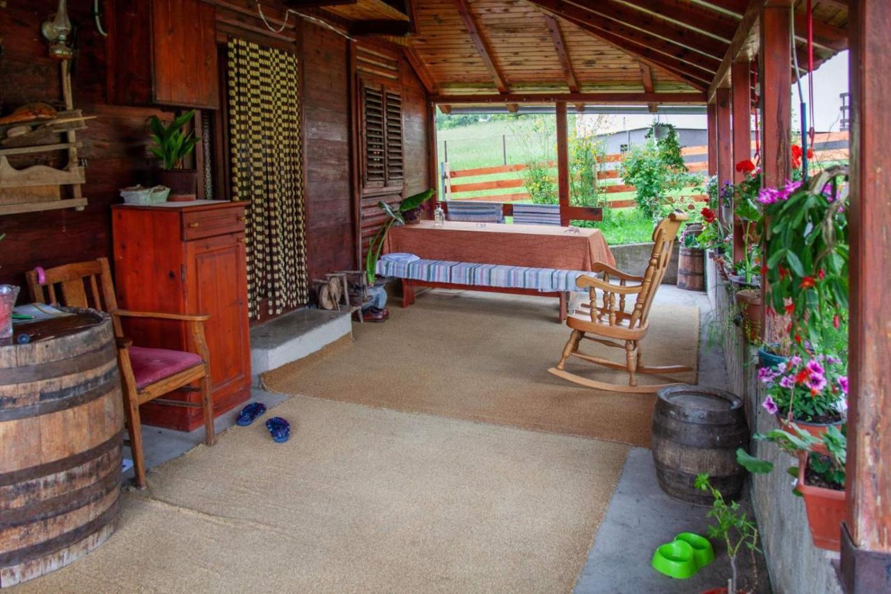 Apartmani Beslic Kremna Bagian luar foto