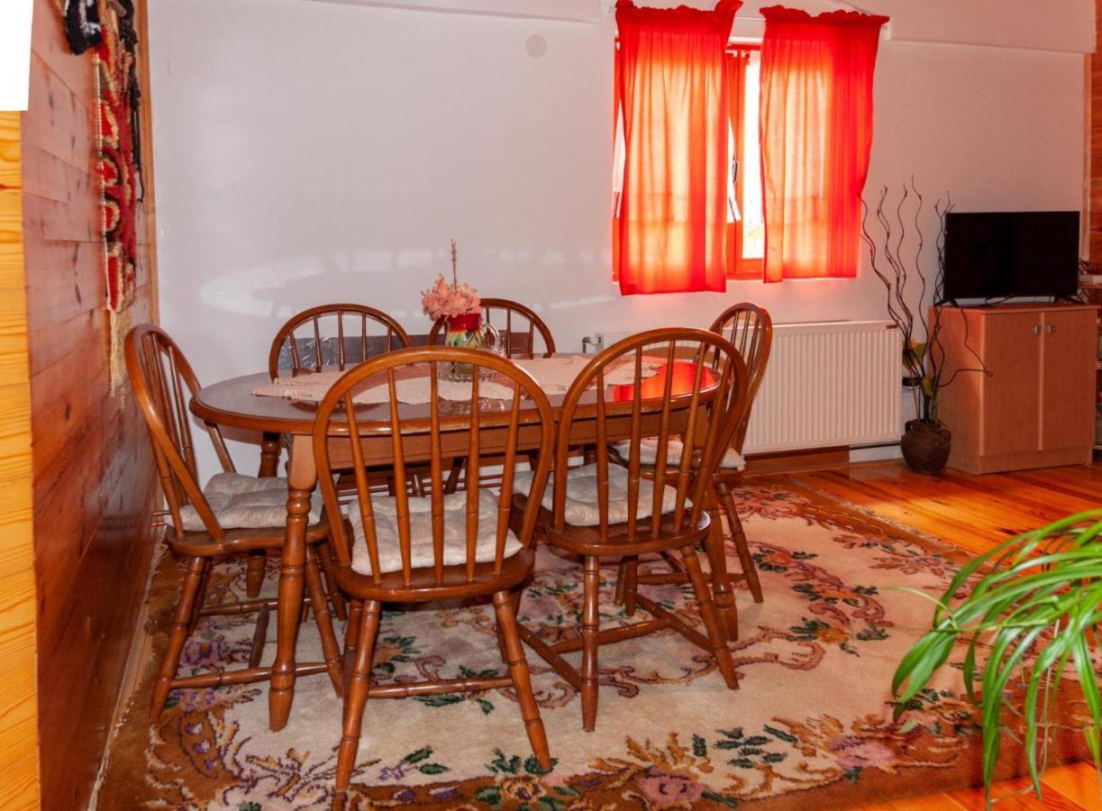 Apartmani Beslic Kremna Bagian luar foto