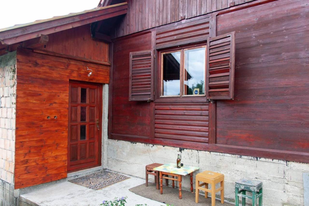 Apartmani Beslic Kremna Bagian luar foto