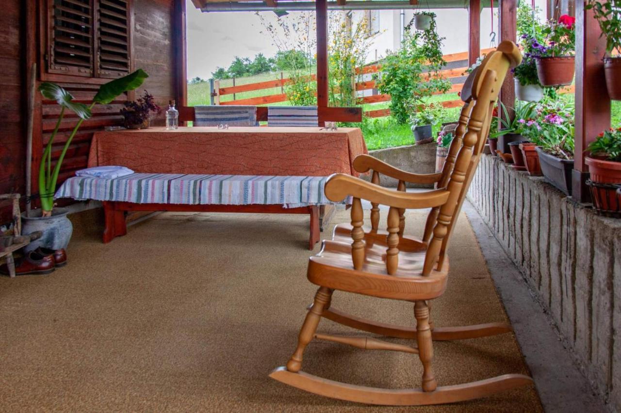 Apartmani Beslic Kremna Bagian luar foto