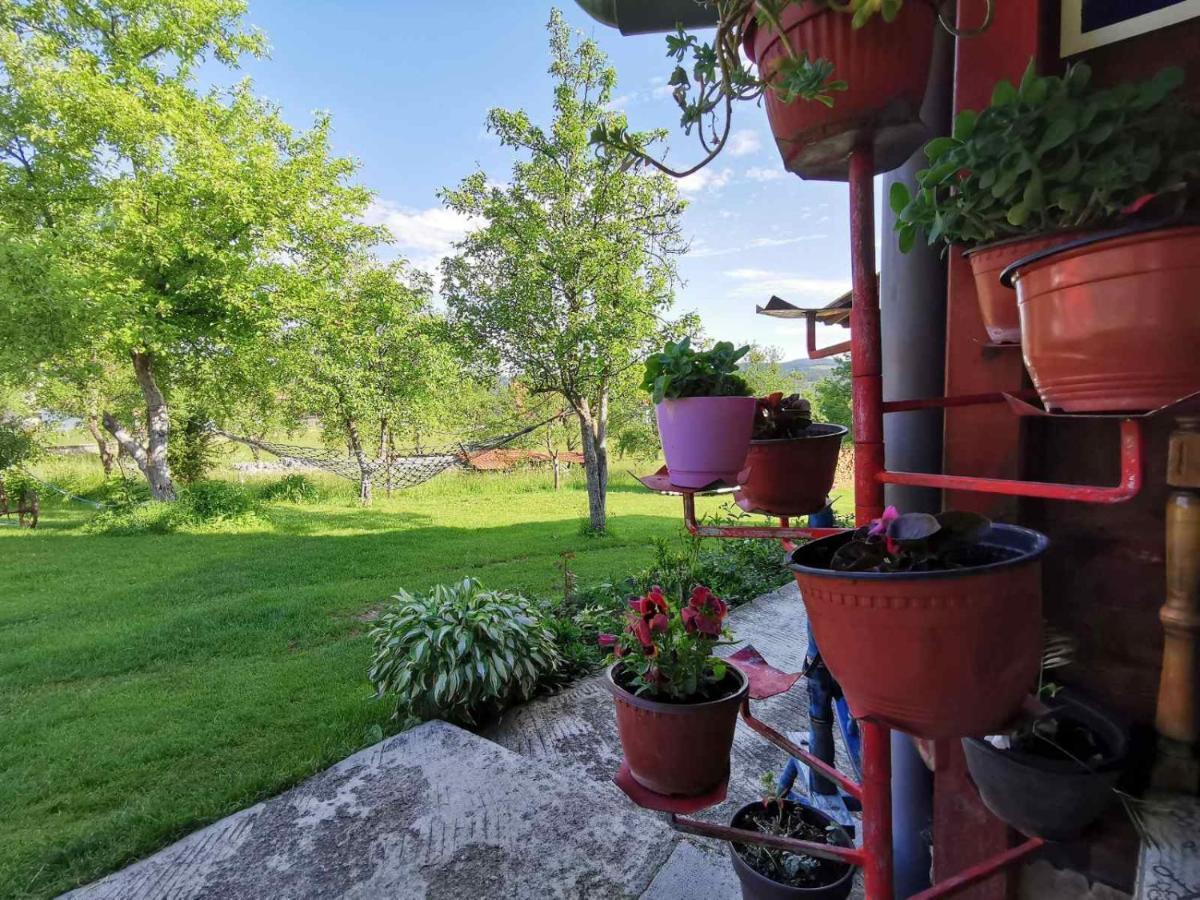Apartmani Beslic Kremna Bagian luar foto