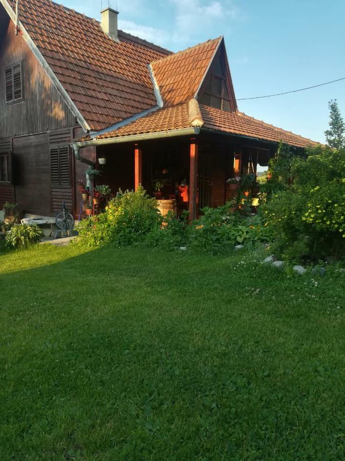 Apartmani Beslic Kremna Bagian luar foto